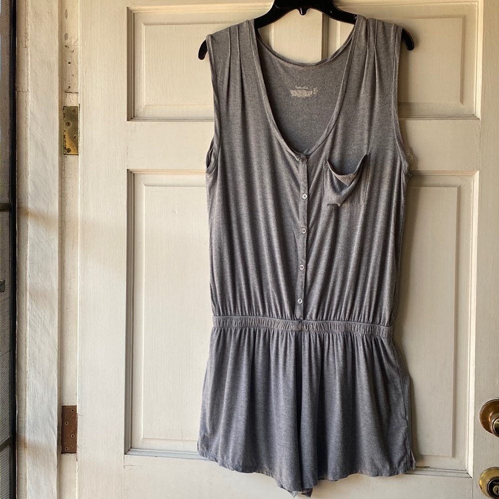 Splendid Gray Sleeveless Romper Size L